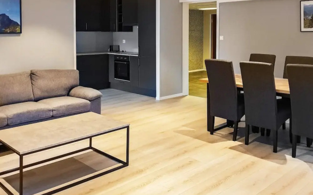 6 Person Holiday Home in Svelgen-by Traum