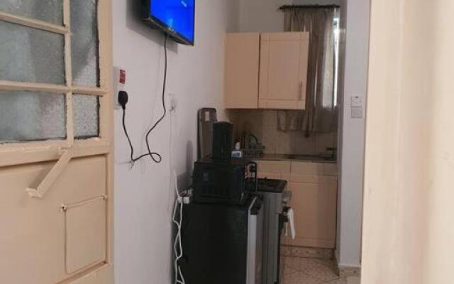 Lovely serviced studio with a free parking