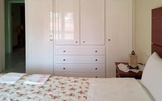 Joanna House in Volos