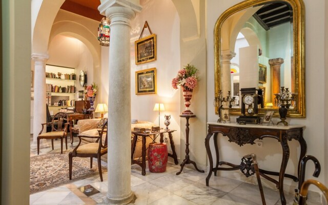 Manor House in Seville Center, Next to Roman Columns of Hercules. Wifi, A.ac