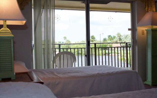 Palm Beach Waterfront Suites