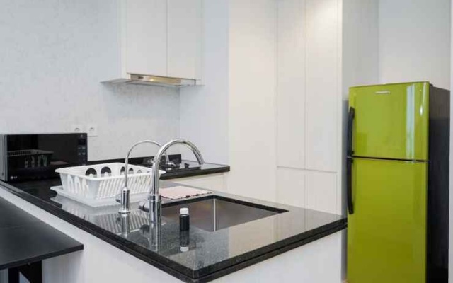 Nice and Comfortable 1BR at Branz BSD Apartment By Travelio – Kitchen – Legok