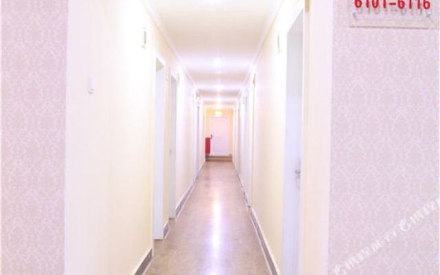 City 118 Chain Hotel