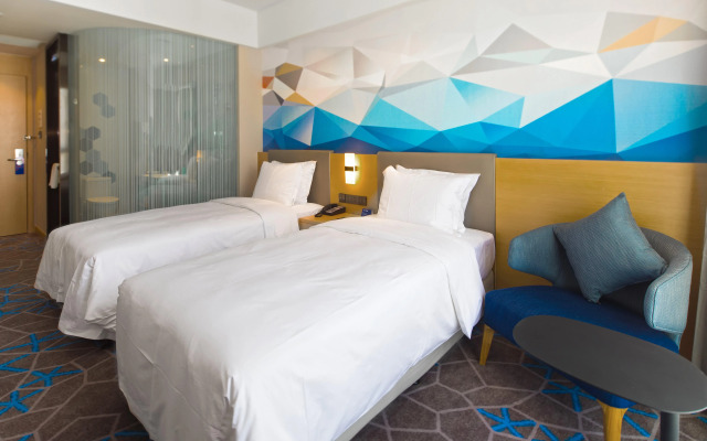 Holiday Inn Express Qidong Downtown