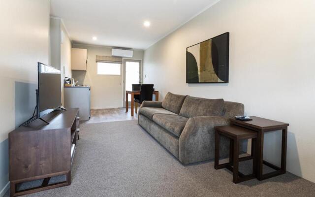 Colonial Court Motor Inn