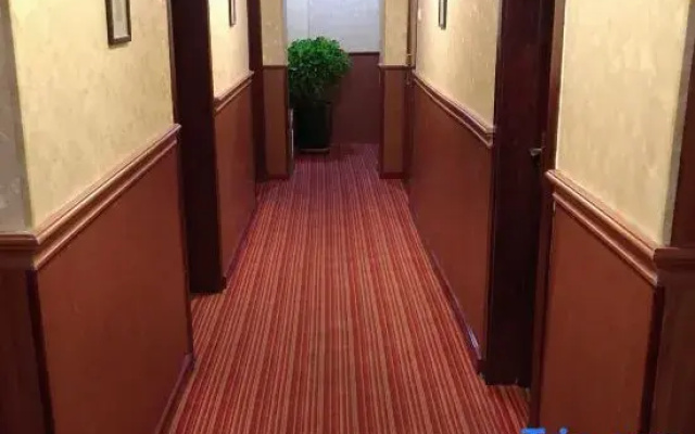 Hongfu Fashion Theme Hotel (Harbin Central Street)