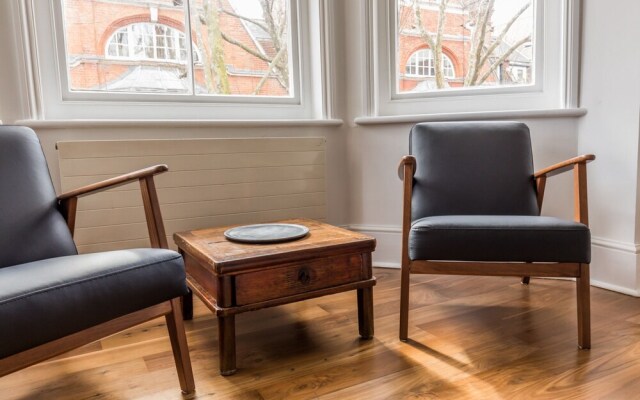 Eson2 - Charming 3 Bedroom Flat in Chelsea