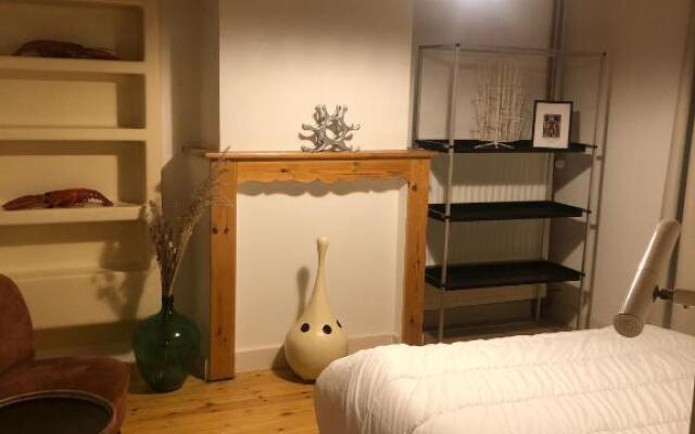 karaktervolle woning met zwembad te Ronse