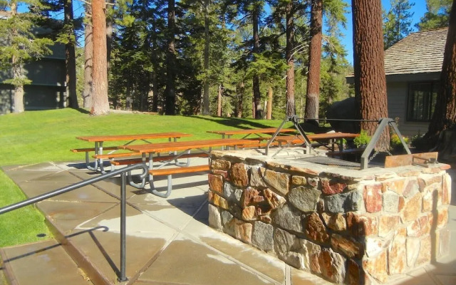 Beautiful Remodeled 2-bedroom Condo