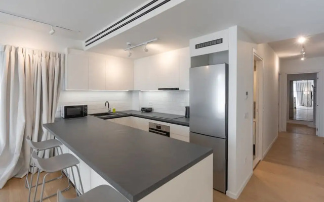 LIV Athinum 1 - Luxury Apartment 3A