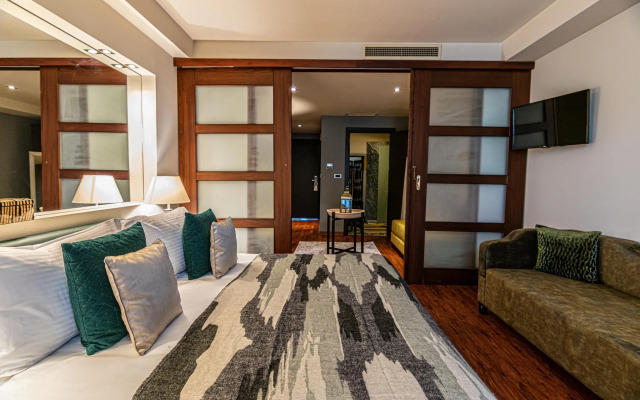 Golden Suites & Spa