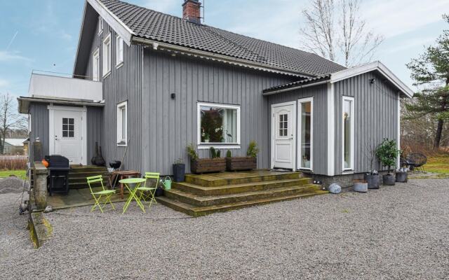 Beautiful Home in Strömstad With 5 Bedrooms and Wifi