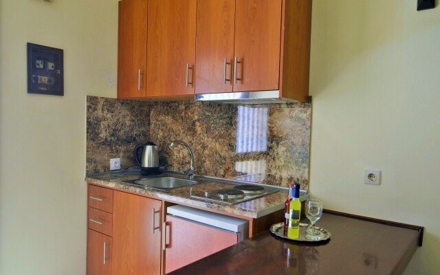 Toulas Apartments