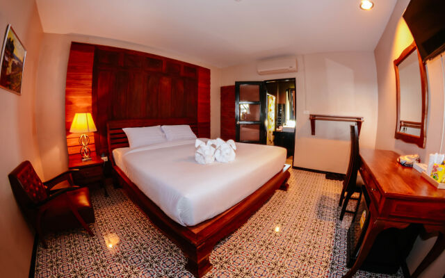 The 8 Factory Hotel Phitsanulok