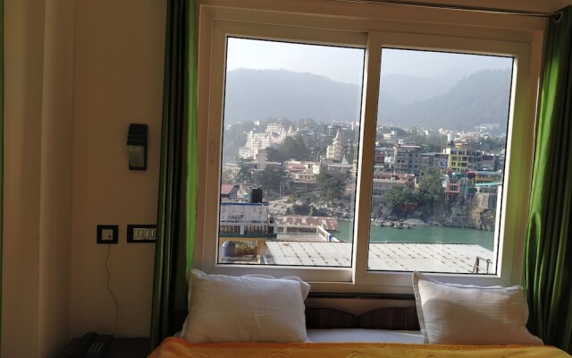 Hotel The Raja Palace