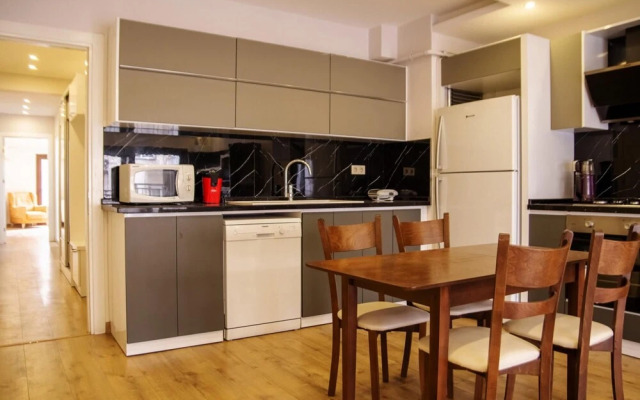Cozy and Central Flat Near Shore in Karsiyaka