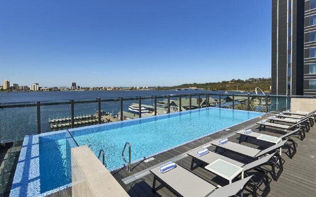 DoubleTree by Hilton Perth Waterfront