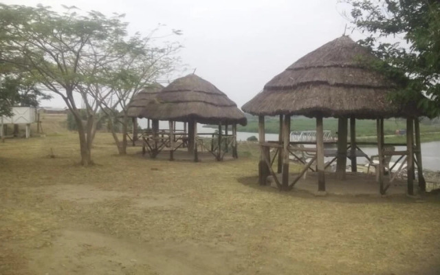 Tembo Safari Lodge