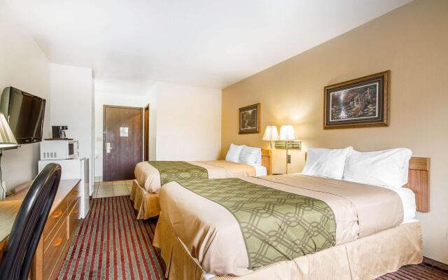 Rodeway Inn & Suites Madison East