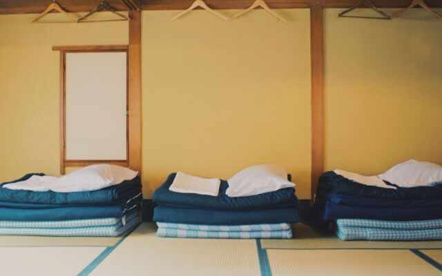 Gojo Guest House - Hostel