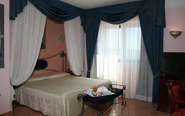 Emmaus Hotel