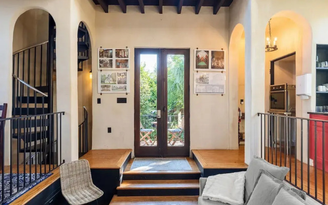 Perfect Location in Downtown Charleston
