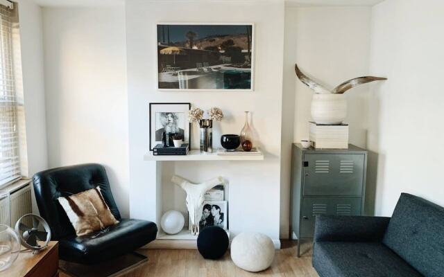 Spacious and Central Shoreditch Apartment
