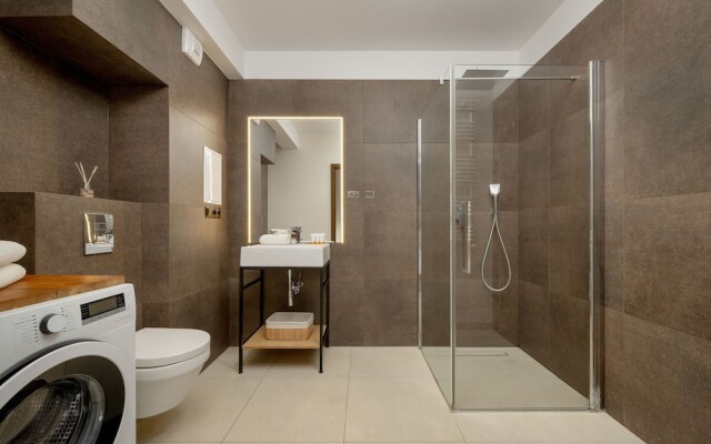 Modern Apartment in Wroclaw by Renters