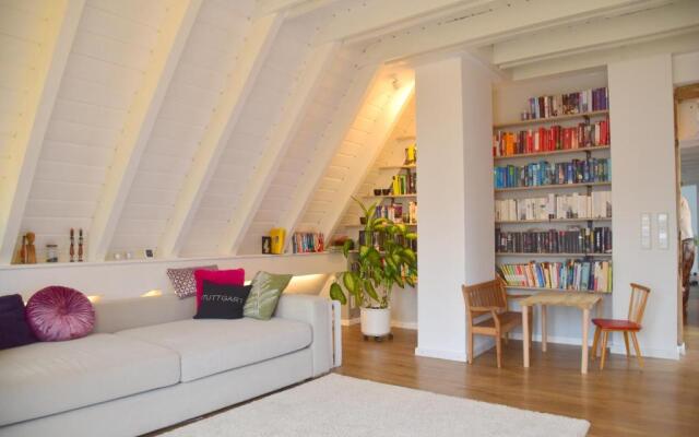 Wunderschöne helle Wohnung, 10 min zum Zentrum