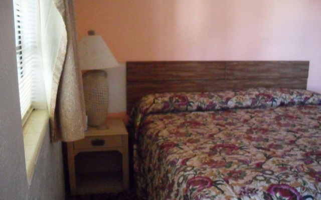 Shore Winds Motel