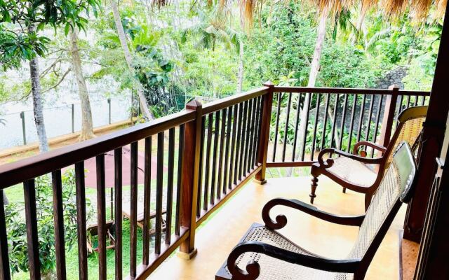 Thotupola Lakehouse