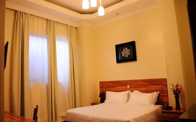 La Posh Hotel