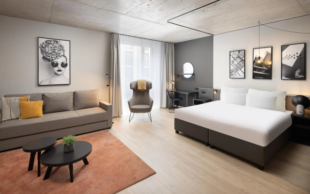 Radisson Hotel & Suites Zurich - Image 5