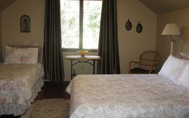 Country Comfort Bed & Breakfast