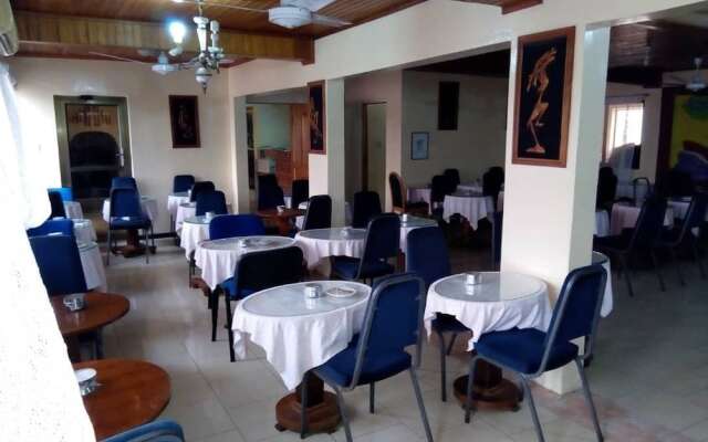 Tadomah Hotel