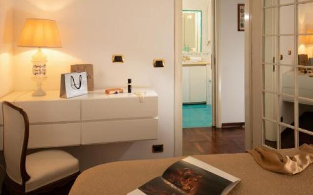 Alexander Apartment Condotti