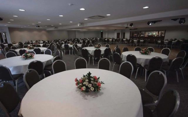 Holiday Inn Manchester - Oldham by IHG