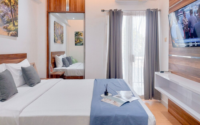 Comfy And Homey Studio At Sky View Apartment