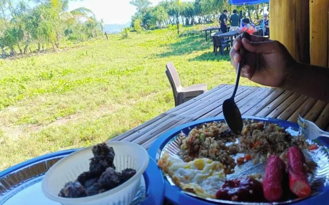 The Waves at Socorro Baler- Hotel A