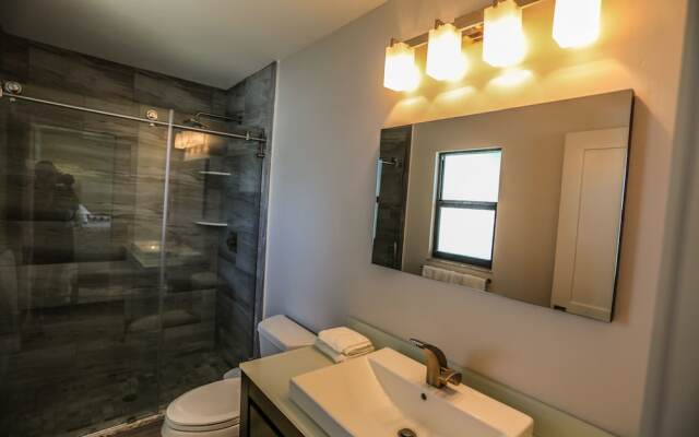 205 Bayview Ave. - M