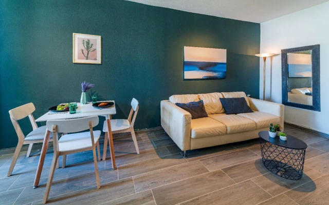 Jonathan City Apartments