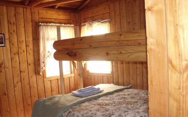 Crooked Lake Resort Cabin 2: (Lilypad Landing ) Holiday home 2 BestSta