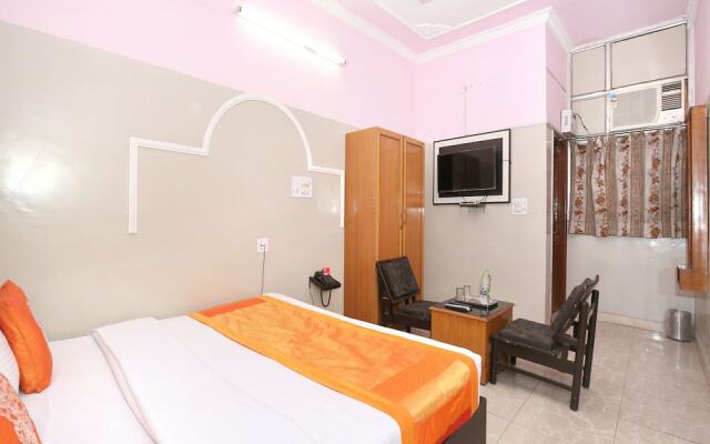 OYO 11417 Hotel Lotus