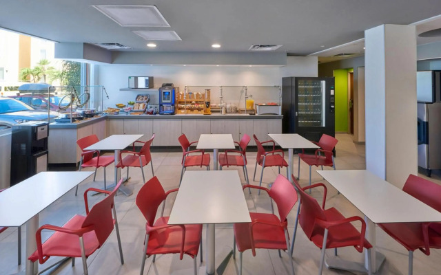 City Express Junior by Marriott Cancun