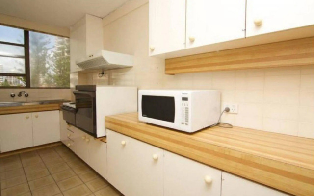 President Holiday Apartments