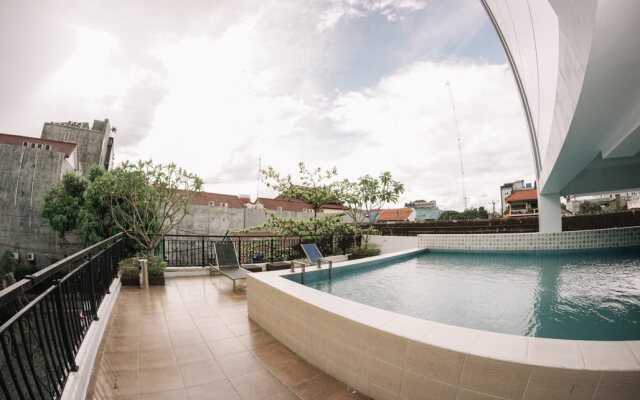 Summer Quest Hotel