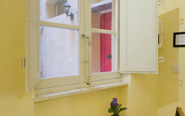 Valletta Main Street Apartment