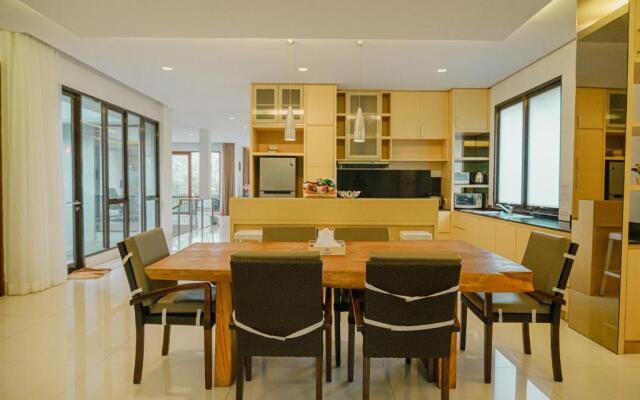 Permai 7b Villa 4 bedroom with a private pool