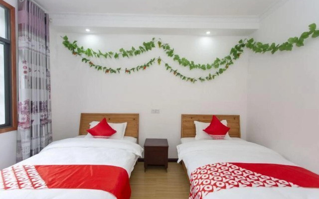 Zhangjiajie Stockaded Village Inn