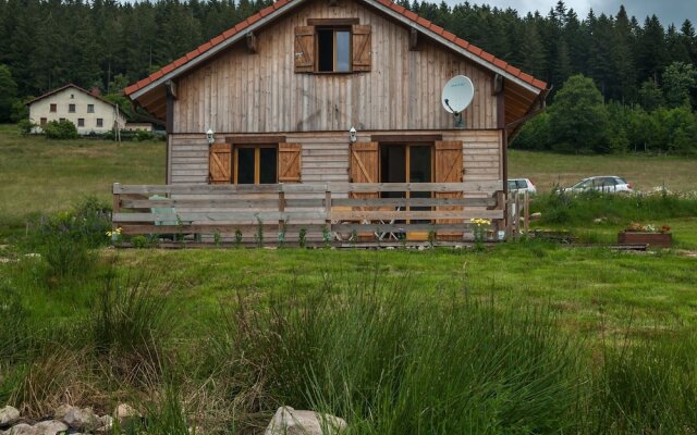 Brand New Wooden Chalet Offering Vast Views 800M From Gerardmer And Close To The Pistes